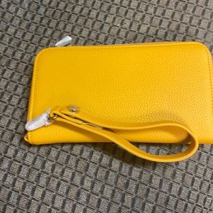 All About the Benjamin wallet with wristlet